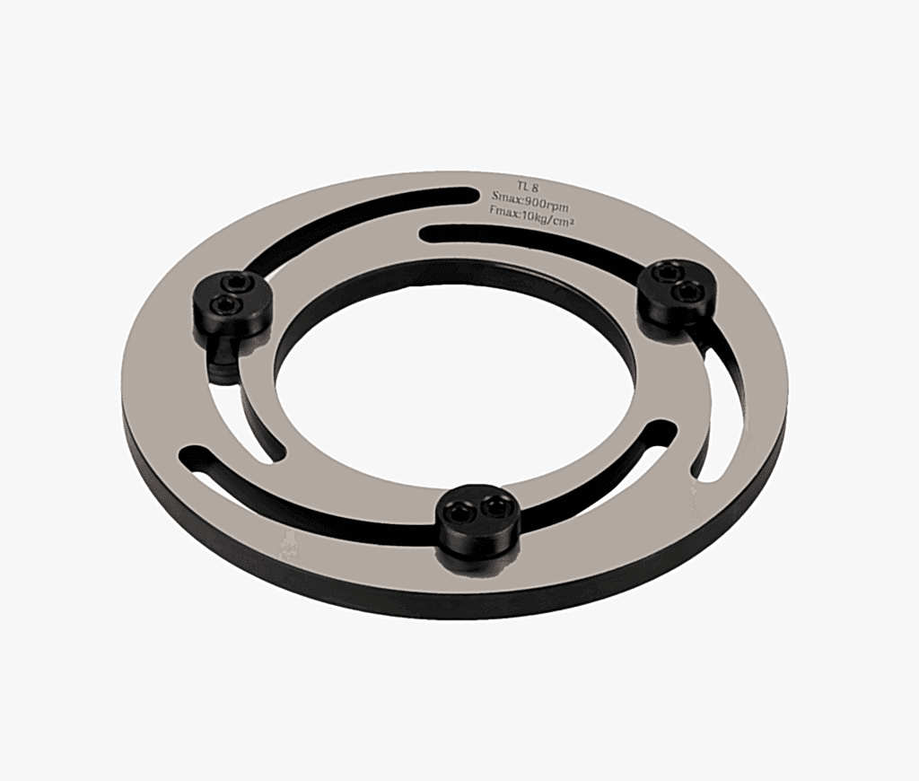 Tornalama aparatı ile CNC torna metal parça bağlama